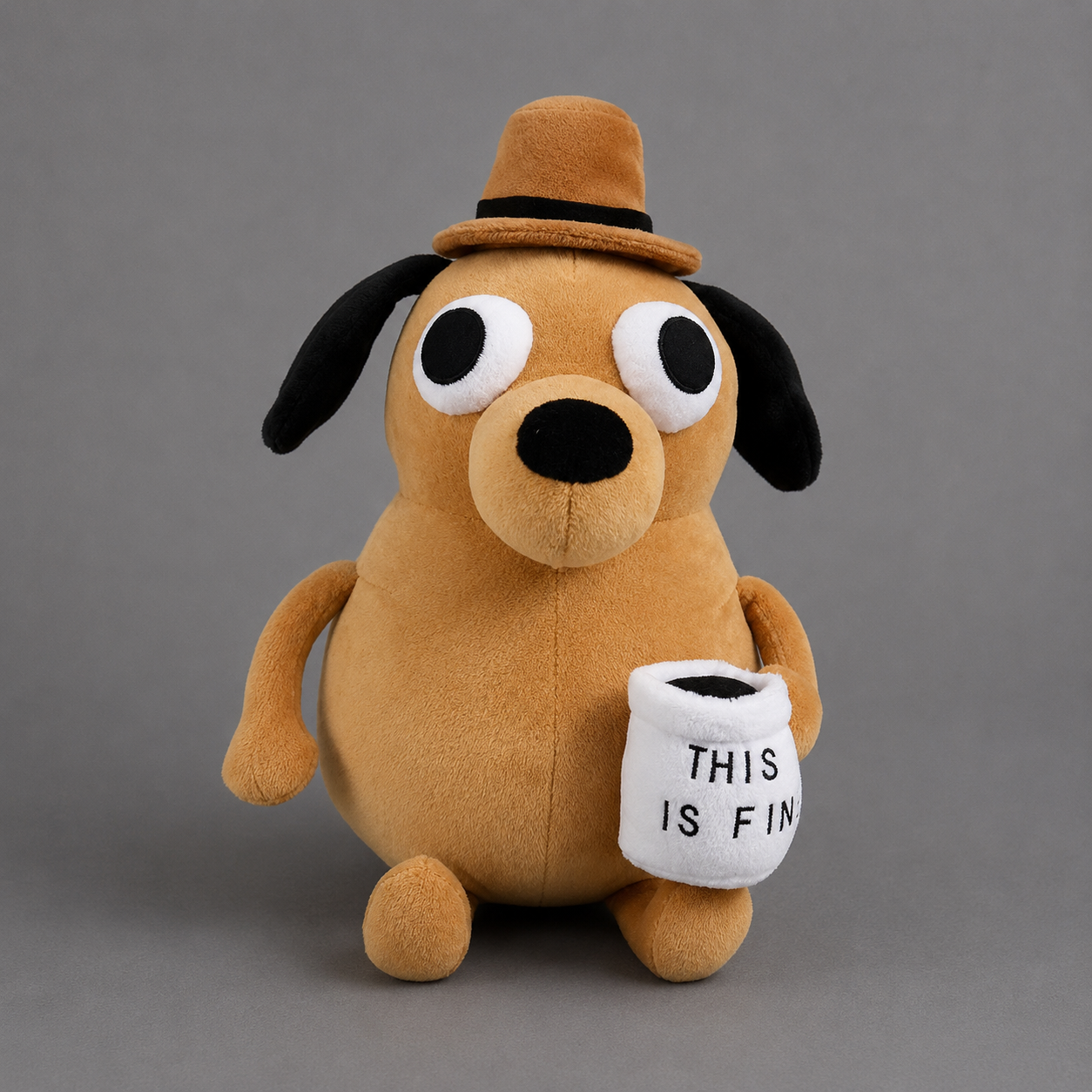 ☕ ThisIsFine Dog™ – Peluche Mème Culte pour Chien 🐶🔥